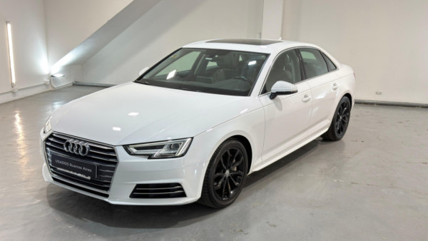 Audi A4 2.0 Tfsi S-tronic 252 cv Front