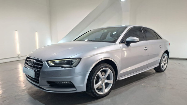 AUDI A3 1.8 TFSI S-TRONIC 4P